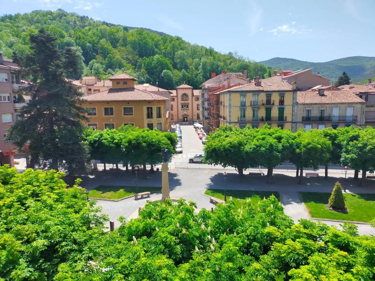 Can Planas Soleado, Amplio Con Vistas Y Parking Sant Joan de les Abadesses Kültér fotó
